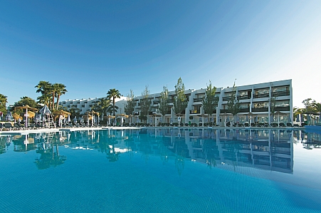 Hotel s bazénem