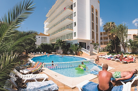 Hotel s bazénem