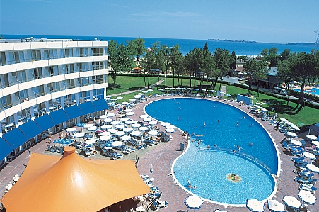 Hotel s bazénem