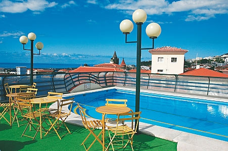 Hotel s bazénem