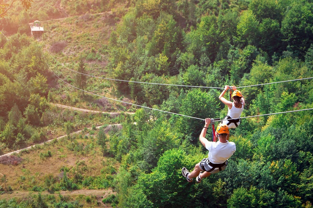 Oblíbená aktivita zipline Oblíbená aktivita zipline