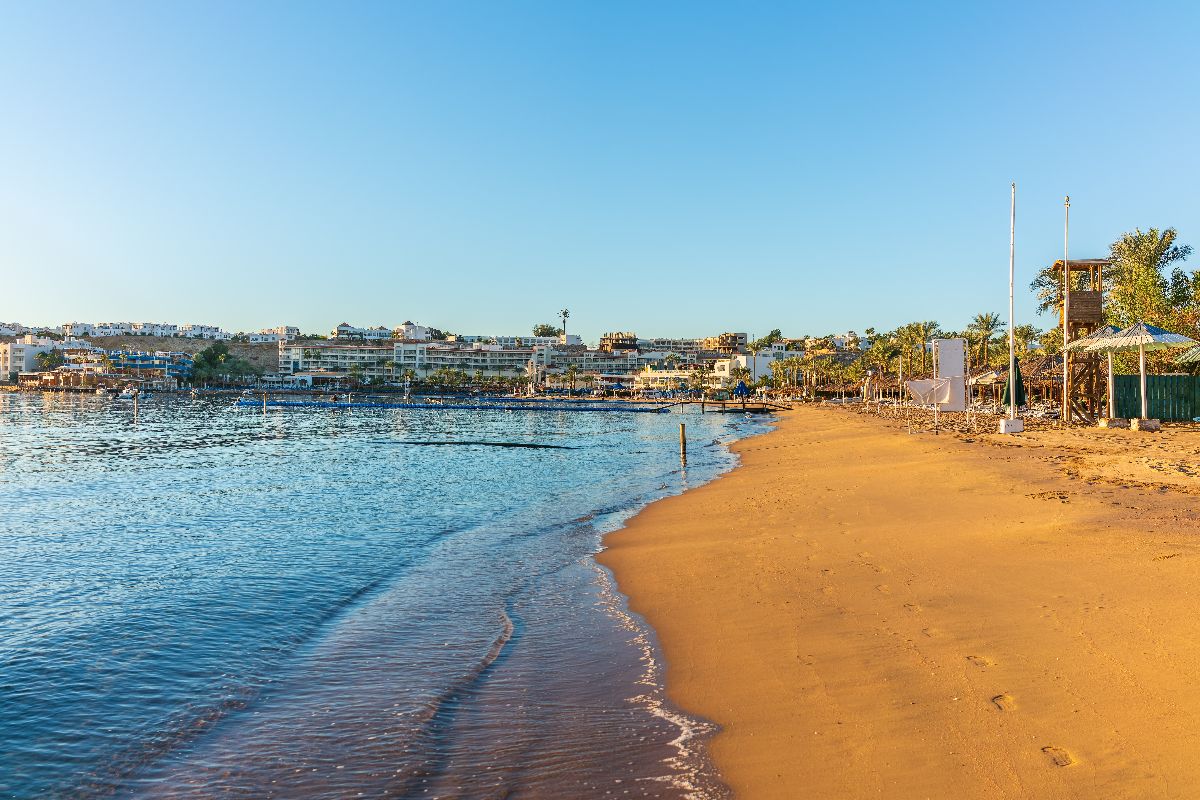 Pláž Naama Bay v egyptském Sharm El Sheikh