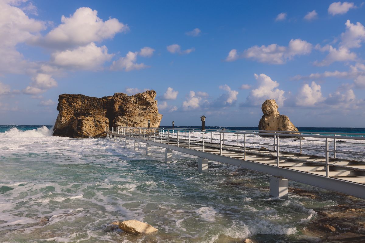 Pláž Cleopatra Beach v Marsa Matruh