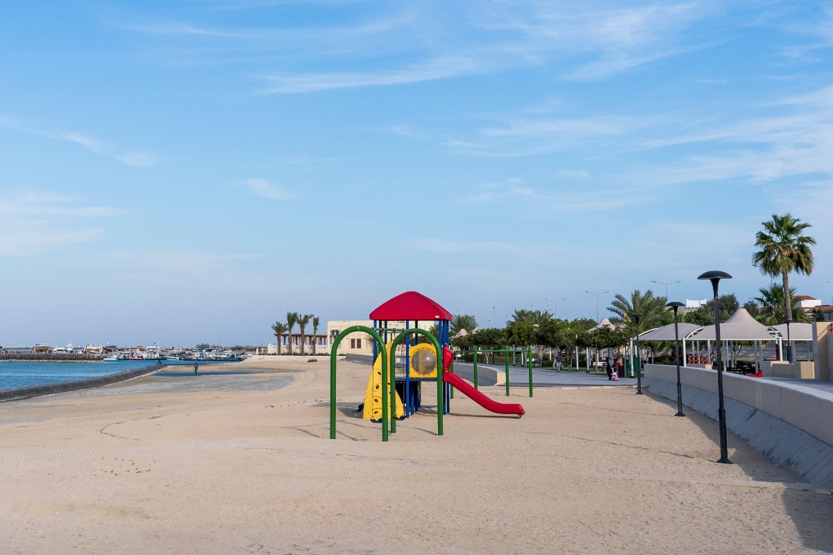 Pláž Al Maroona Beach v Kataru