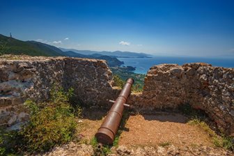 Zbytky děla na hradě Anthousa