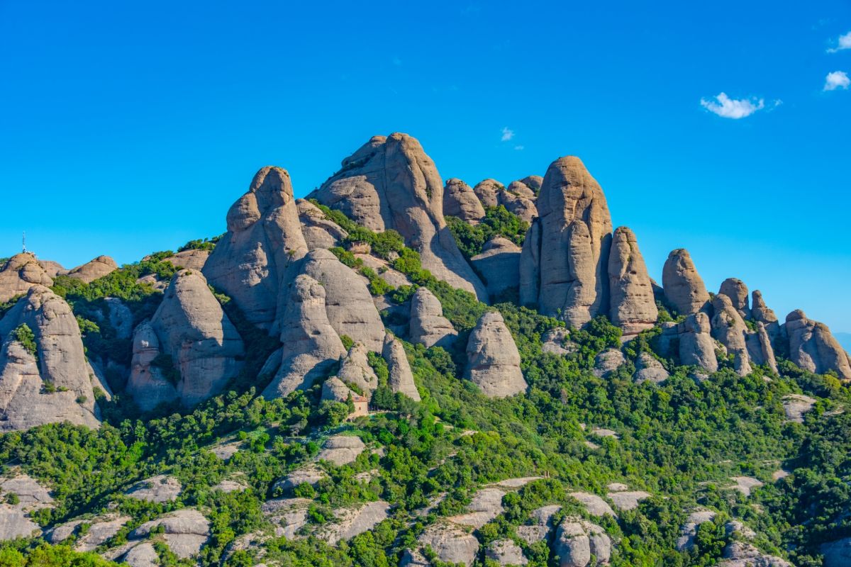 Muntanya de Montserrat u Costa Brava