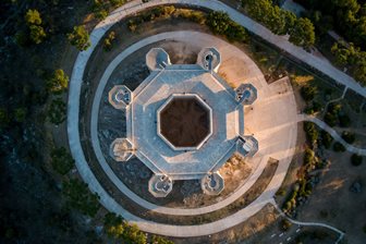 Pohled na Castel del Monte