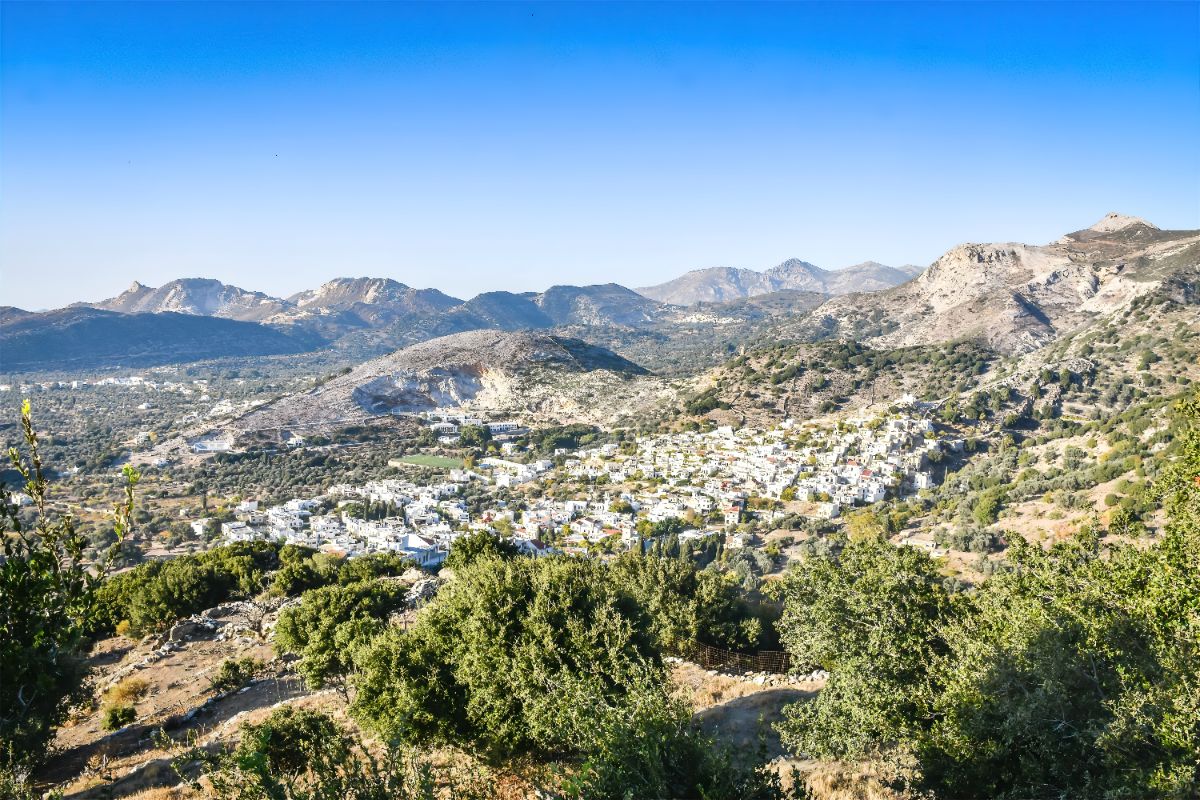 Naxos: hory a zeleň