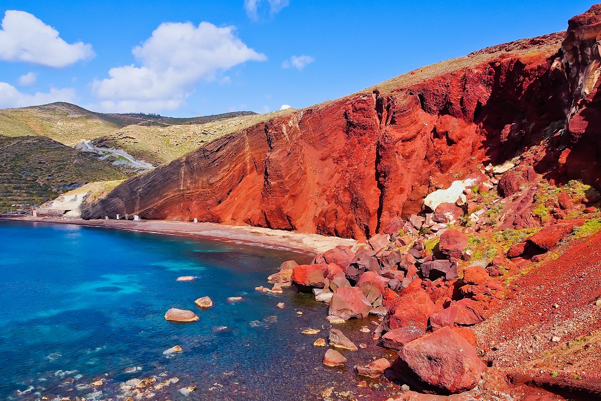 Red-Beach-na-Santorini.jpg