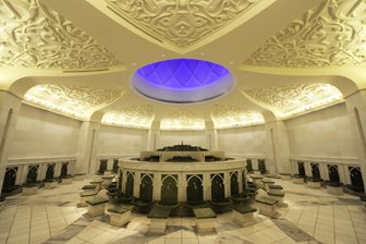 Interiér Velké mešity šejka Zayeda