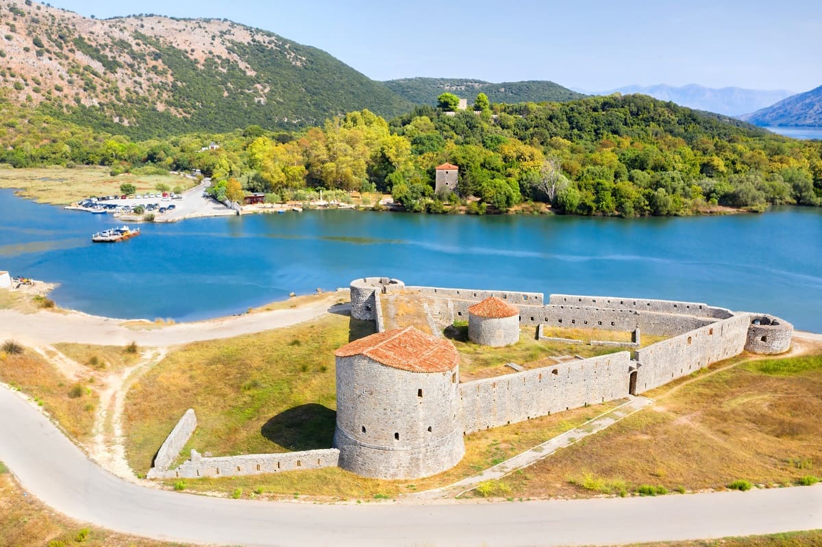 Albánie, benátský hrad, národní park Butrint