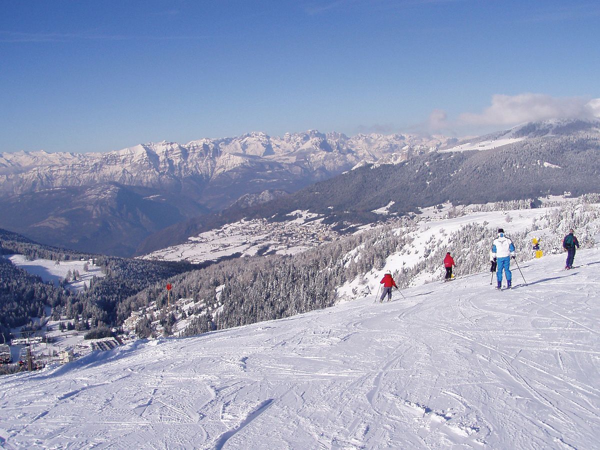 Lyžování v oblasti Skirama Dolomiti Adamello Brenta, Folgaria / Lavarone Lyžování v oblasti Skirama Dolomiti Adamello Brenta, Folgaria / Lavarone