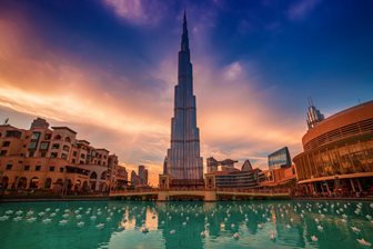 Burj Khalifa od Dubajských fontán