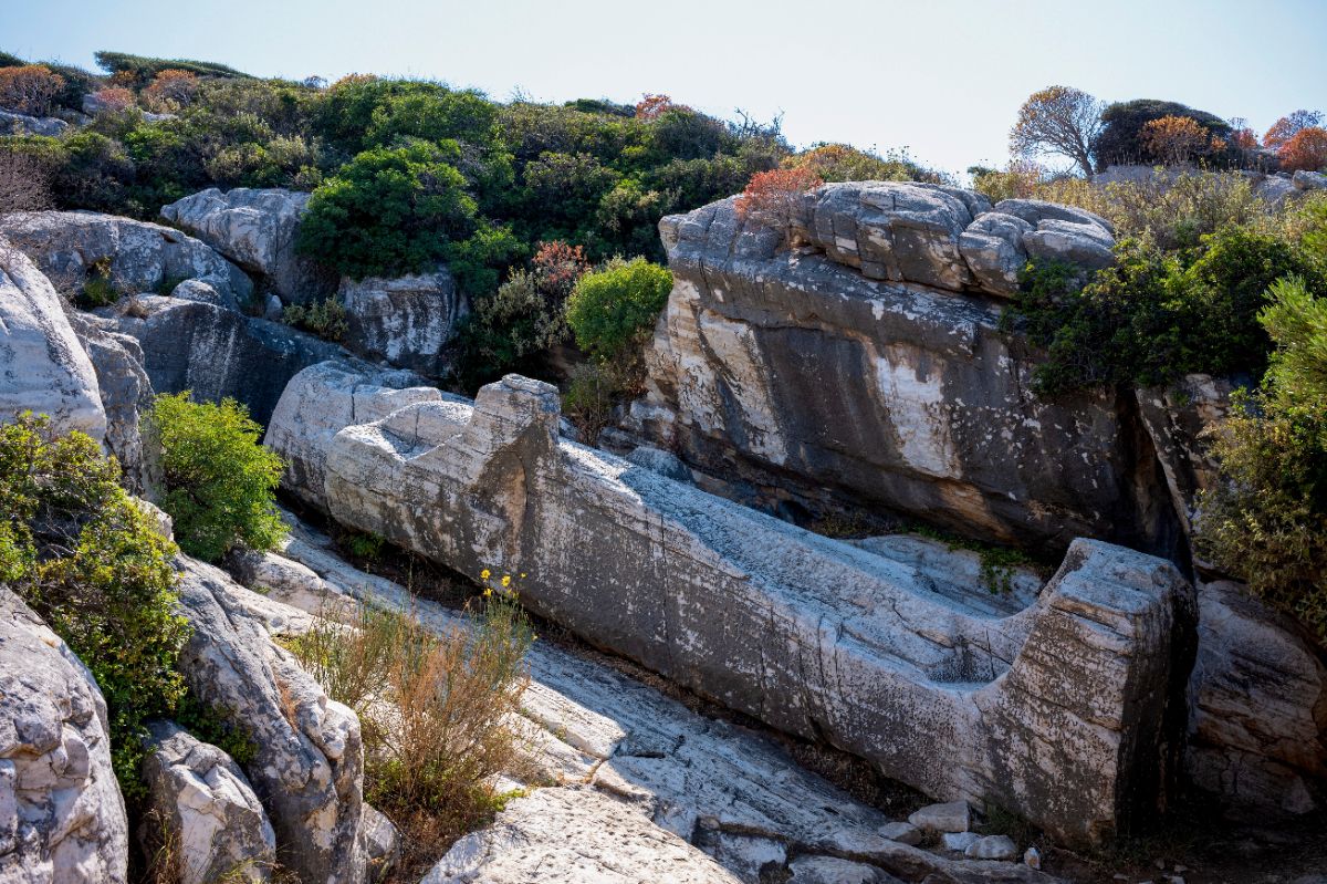 Kúros u obce Apollonas, Naxos