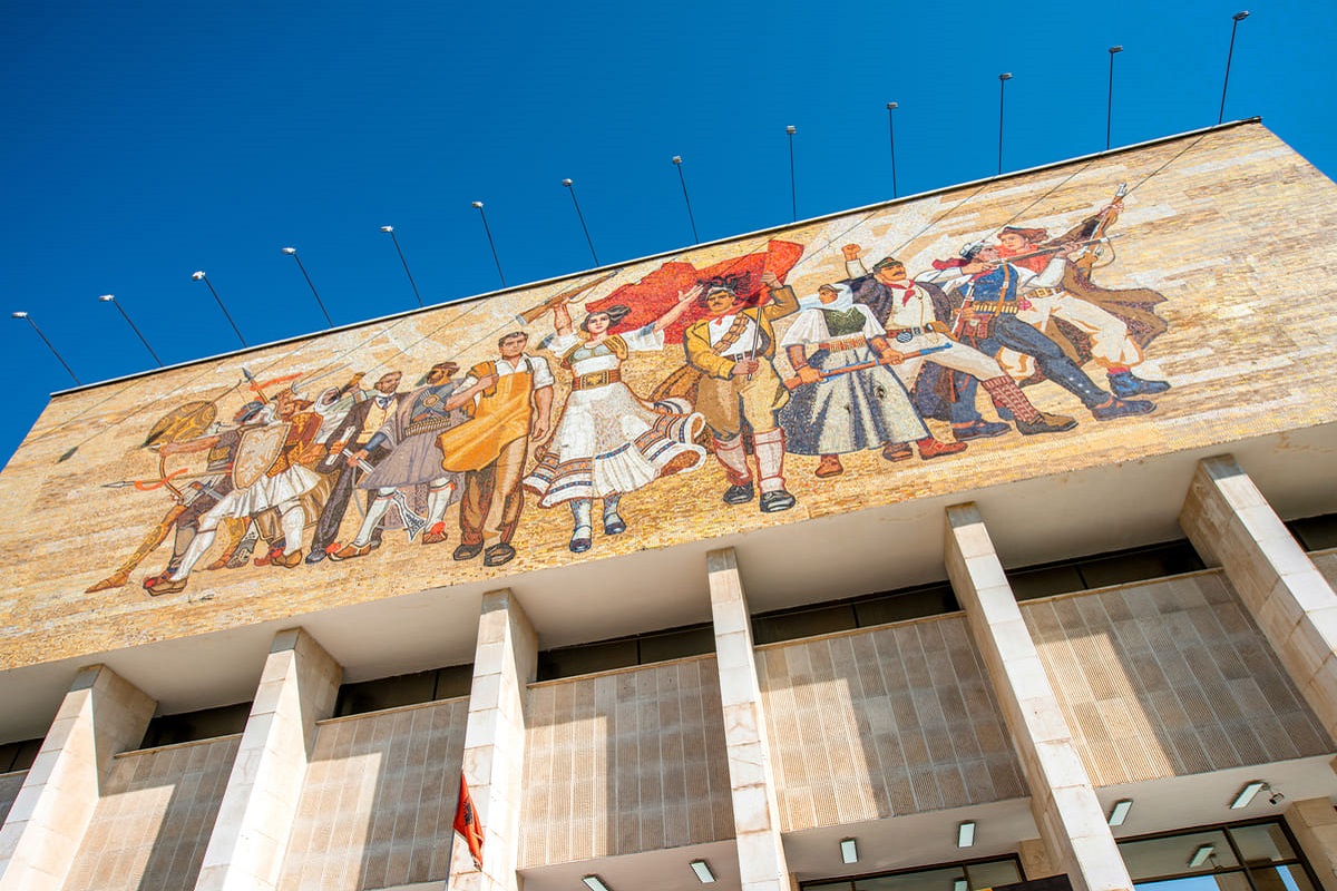 Albánie, národní muzeum v Tiraně Albánie, národní muzeum v Tiraně