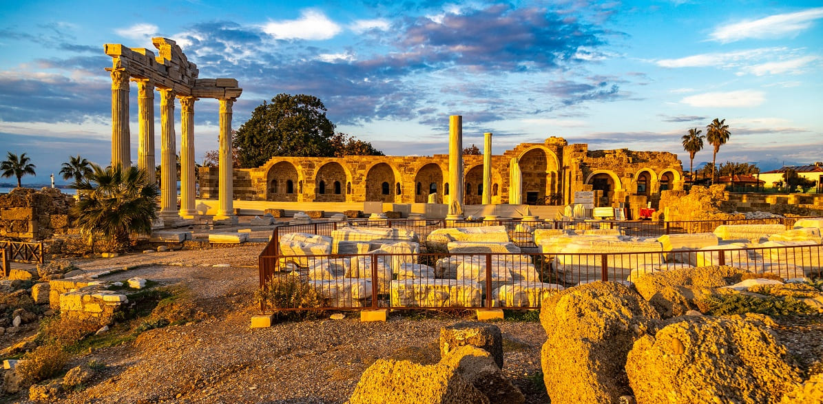 Apollónův chrám ve městě Side