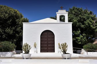 Kostelík Nuestra Senora del Carmen v lanzarotské Arrietě