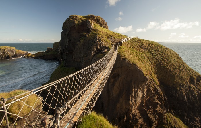 Lanovy-most-Carrick-a-Rede-v-hrabstvi-Antrim.jpg