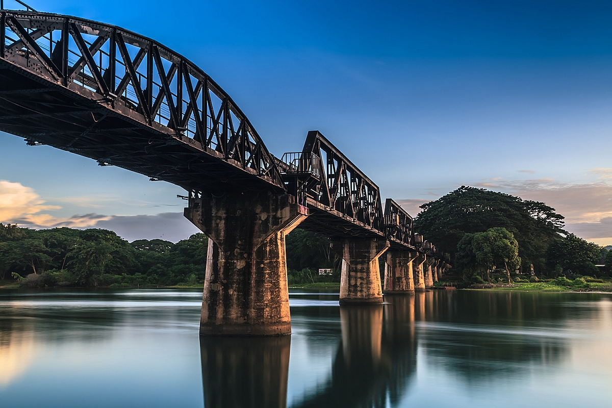 Most přes řeku Kwai v Kanchanaburi