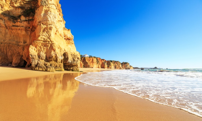 Algarve-Uchvatne-plaze-Algarve-stoji-za-dovolenou.jpg