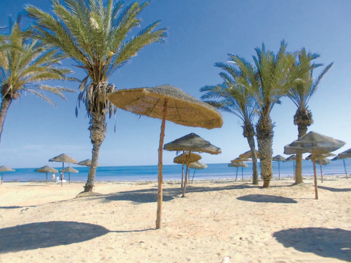 tunisko-plaze-Tuniske-plaze-jiz-voni-pravou-exotikou.jpg