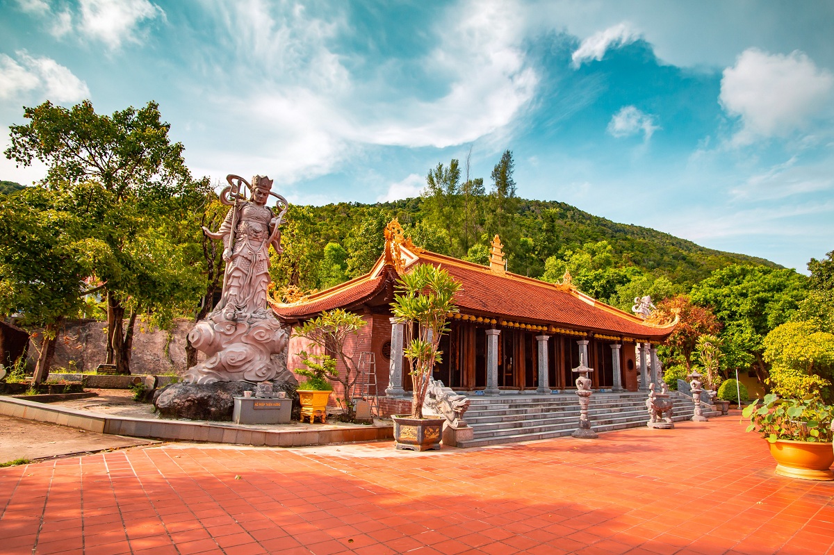 Ho Quoc Pagoda se svou sochou Guan Yin na ostrově Phu Quoc
