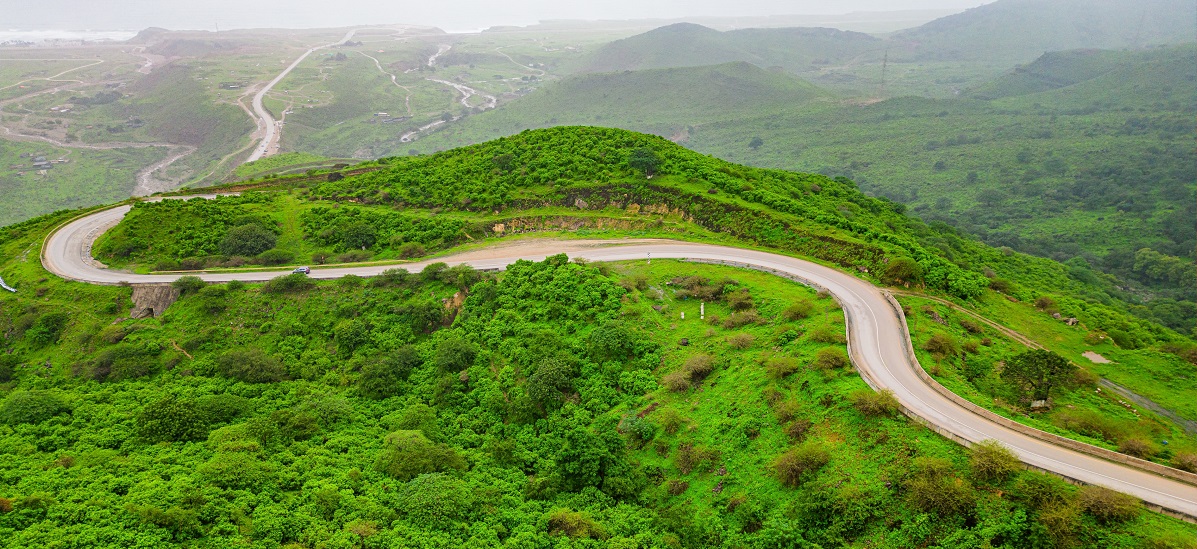 Půjčte si auto a poznejte Omán po své vlastní ose