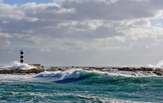 Maják Colonia de Sant Jordi na jihu Mallorky