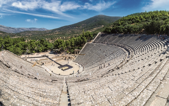 Recko-14-Pelopones-Amfiteatr-ve-meste-Epidauros.jpg