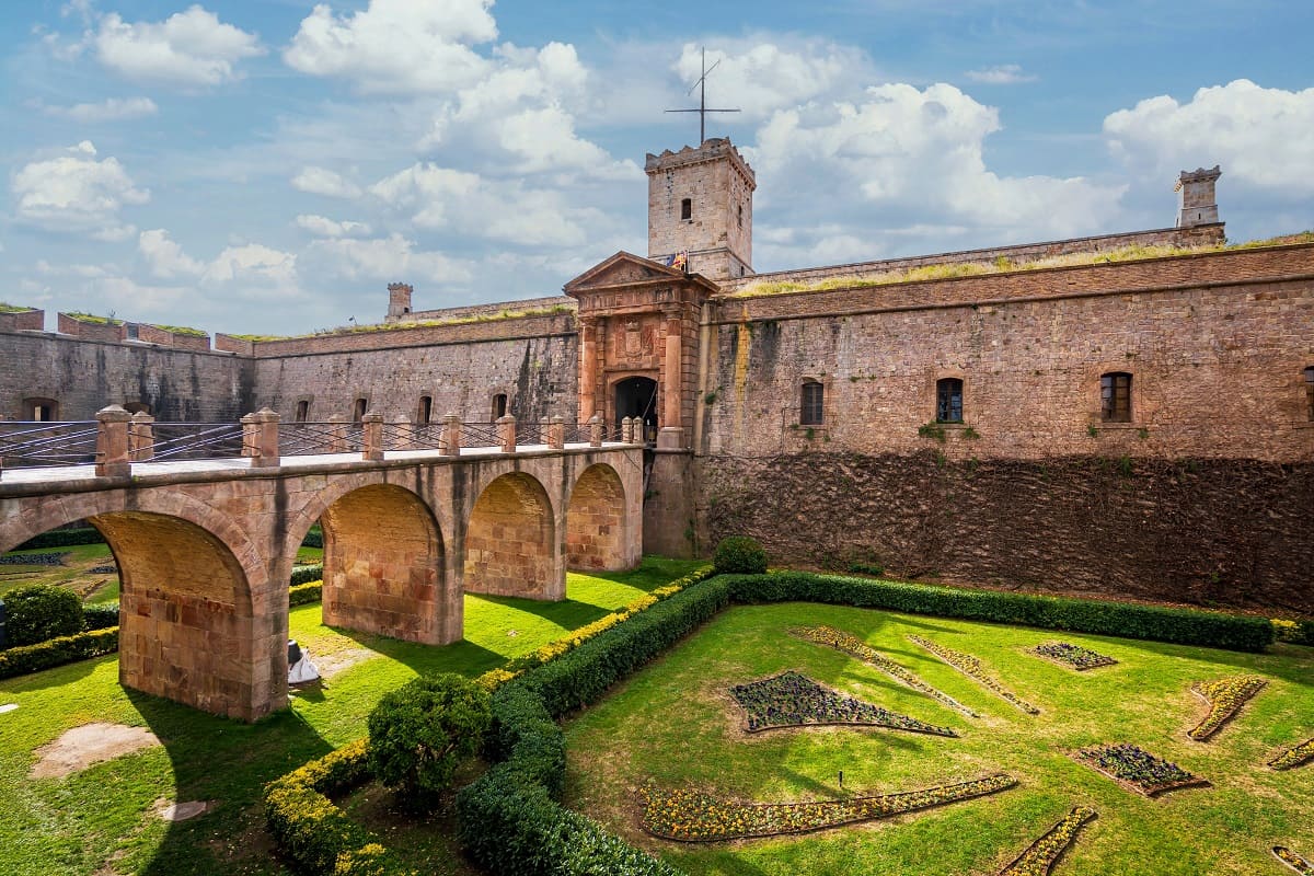 Španělsko, hrad Montjuic v Barceloně