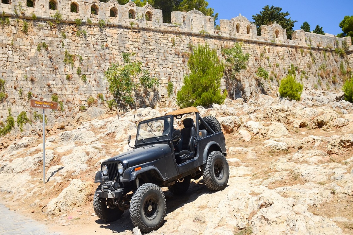 Vyražte v jeepech do hor a užijte si výlet