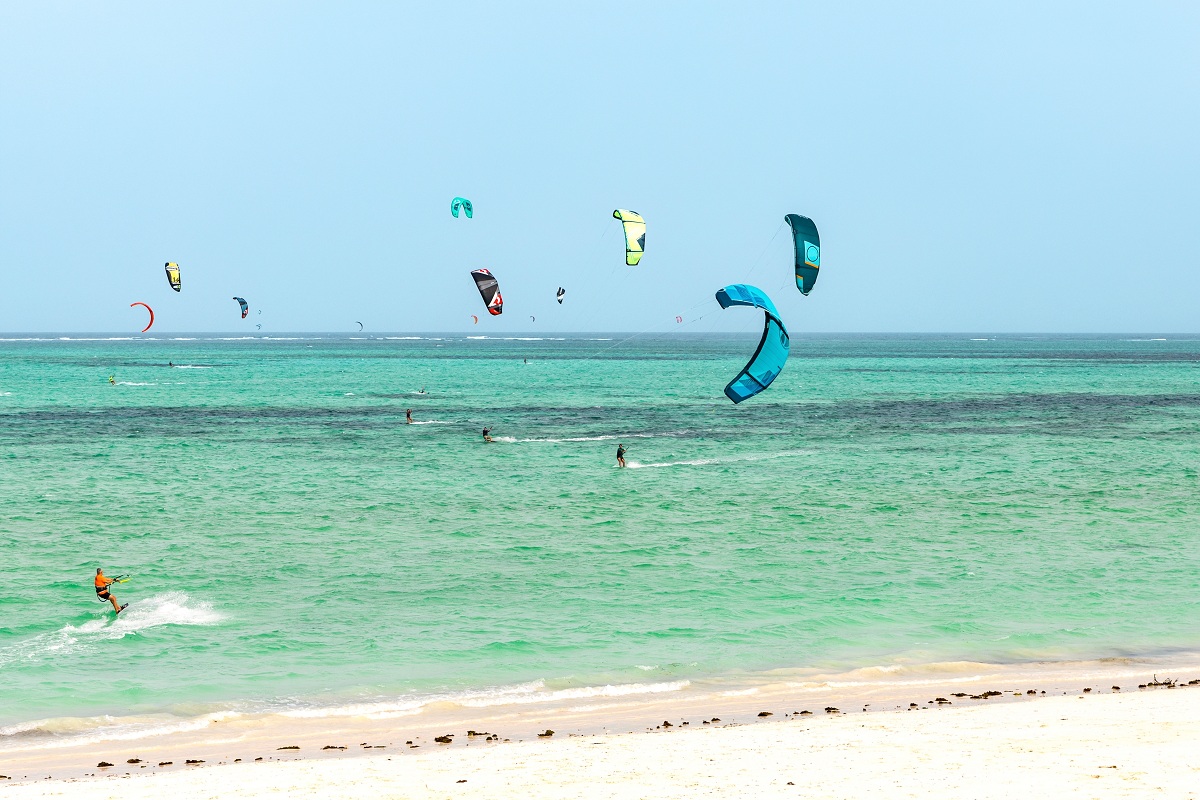 Nabídka vodních sportů je na Zanzibaru široká