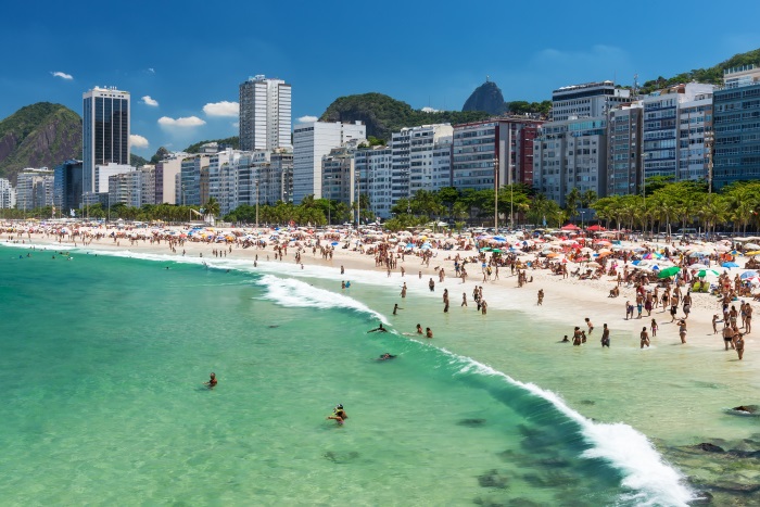 Slavná pláž Copacabana v Riu. Pláže-Brazílie 1